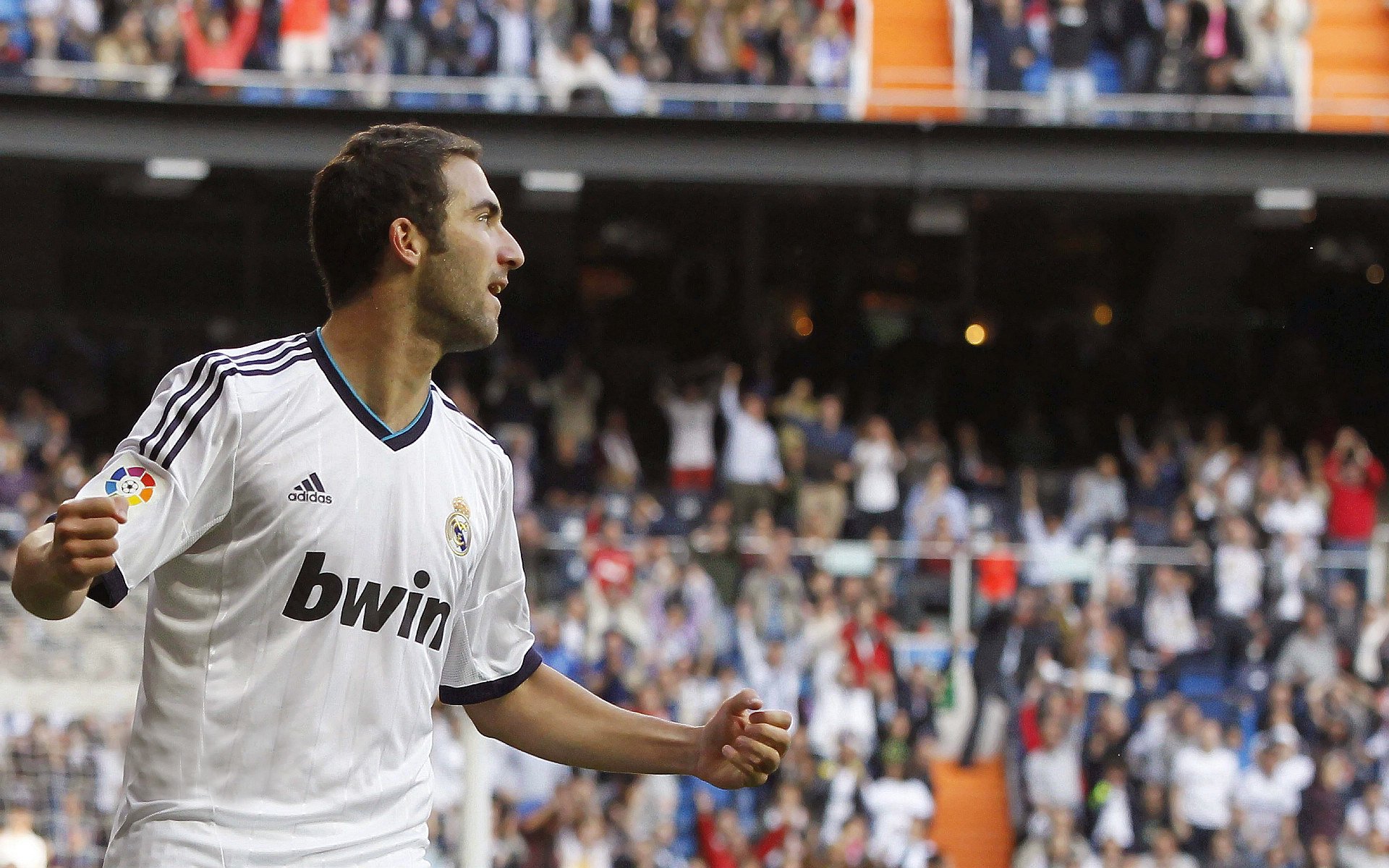 英超精彩对决，教练深度剖析战术调整与关键数据变化，英超教练胜率